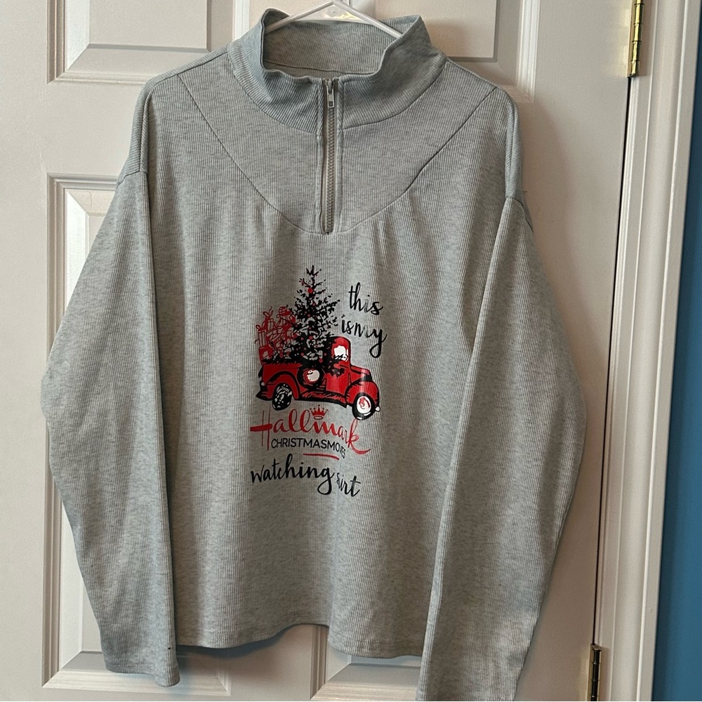 EUC Women’s Hallmark Movie Watching Christmas top with Red Truck Design sz XL